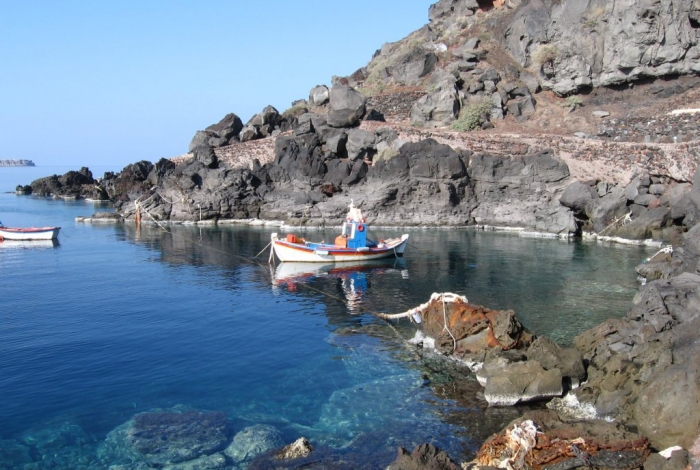 Vacanza a Santorini viaggio fra i meravigliosi colori delle spiagge