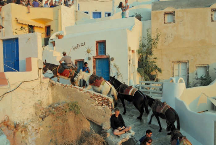 Vacanze a Santorini: come muoversi