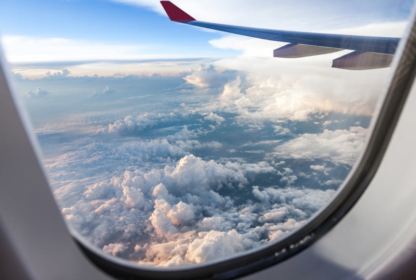 In vacanza con l’aereo. Scegli volo Napoli Santorini di Bongi Travel!