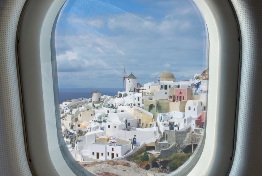 Un mondo di offerte soggiorno e pacchetti volo Napoli Santorini