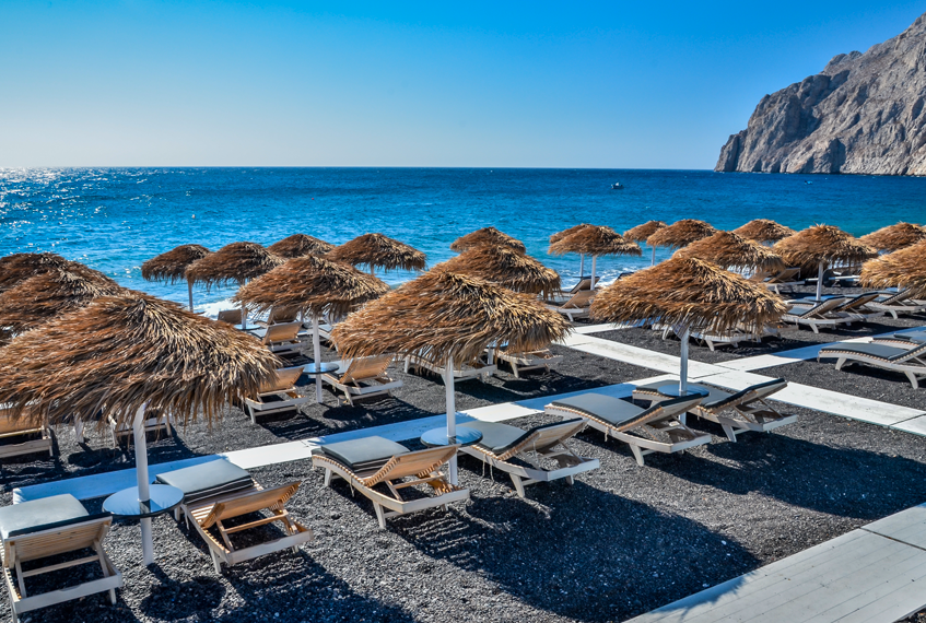 Dove dormire a Santorini: Kamari | Bongi Travel Dove dormire a Santorini: Kamari | Bongi Travel