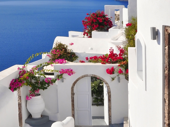 Bongi Travel: la migliore selezione di appartamenti a Santorini!