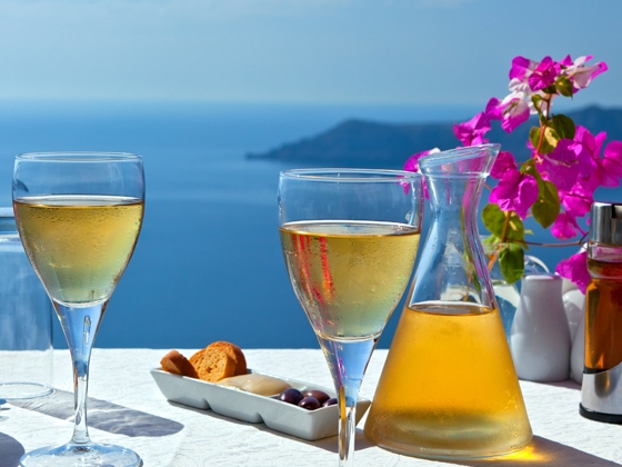 Santorini: santo wine