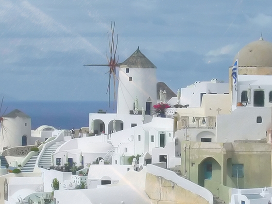 Un mondo di offerte soggiorno e pacchetti volo Napoli Santorini