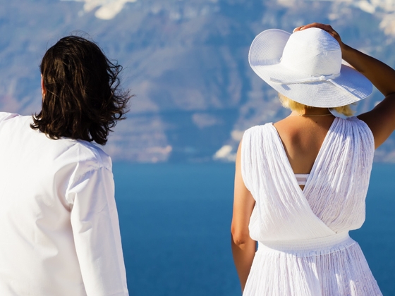 Santorini: cosa mettere nella valigia femminile